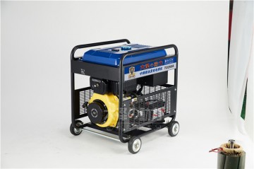 250A柴油發(fā)電焊機(jī),戶外發(fā)電電焊機(jī)價(jià)格