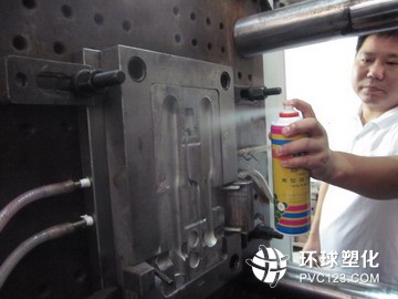 高效脫模劑怎么使用圖 高效脫模劑怎么使用圖