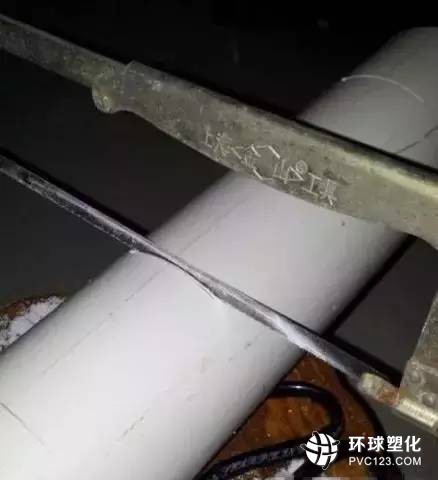 牛人巧用PVC管種菜，供一家人吃，太省錢了！ 